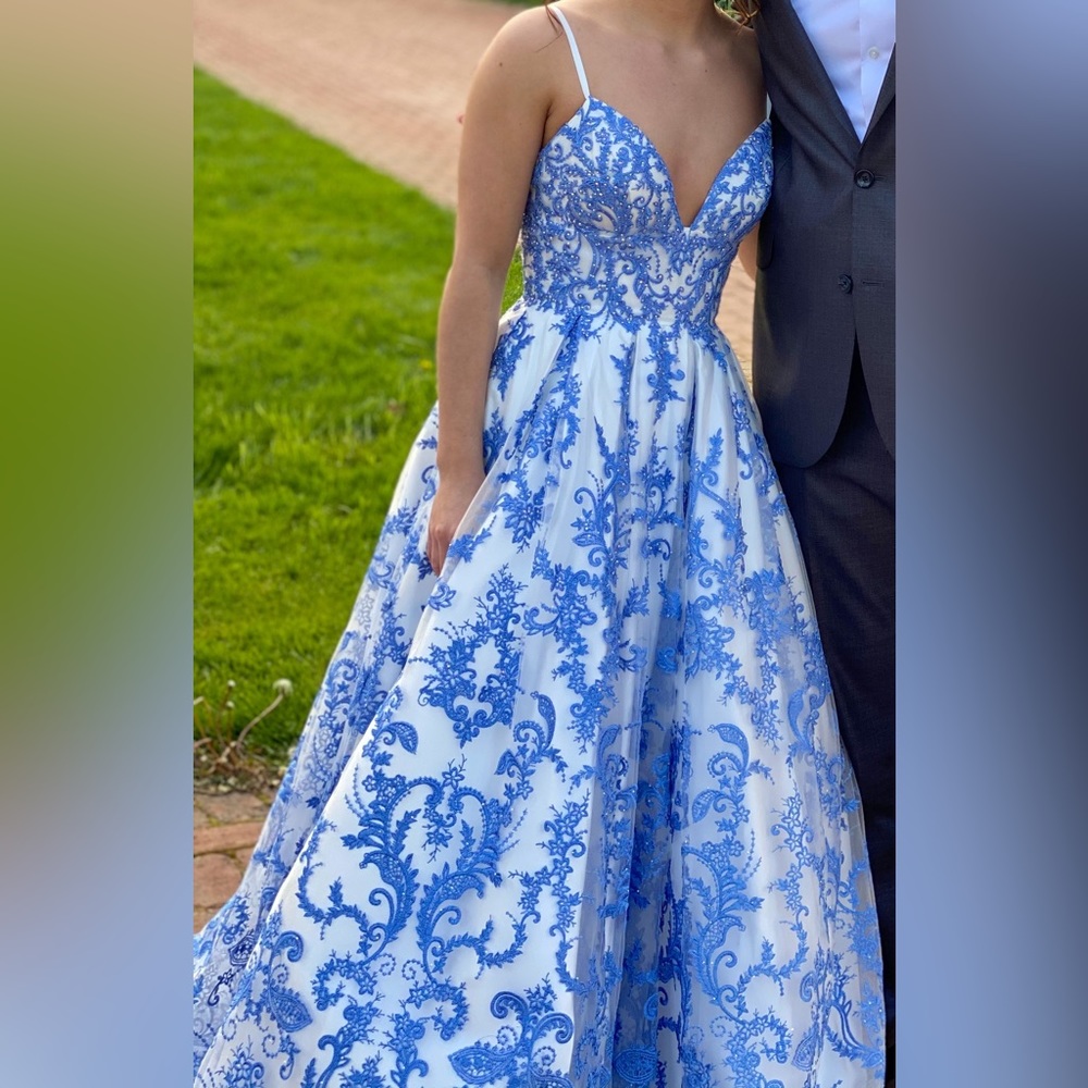 SHERRI HILL PROM DRESS